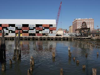 Nomadic Museum, Pier 54